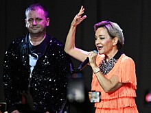 Волна популярности, взлетевшие гонорары и долги мужа: как живет Буланова