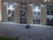 Россиянин нокаутировал ушедшую без его разрешения в бар жену и…