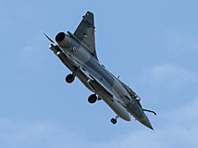 Французские Mirage 2000 нарисовали кривой трезубец в небе над Черным…