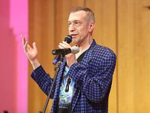 Критик призвал не пускать на сцену двух российских певиц