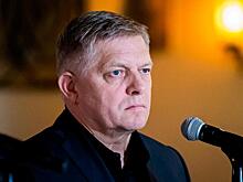 Фицо жестко ответил поддерживающим Украину студентам