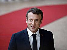 Макрон выложил видео с саммита G7 под популярную российскую песню