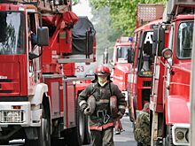 В Барнауле загорелся склад на площади 500 квадратных метров