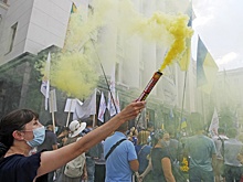 На Украине сообщили о самых массовых протестах в Киеве с…