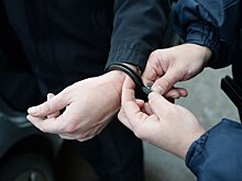Мужчина в трусах и с топором вломился в магазин в…