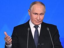 Путин выразил сожаление, что никогда не играл на фортепиано