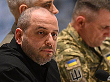 Умеров передал Мединскому документ о прекращении огня