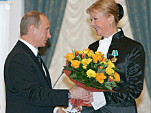 Путин поздравил с юбилеем Наталью Селезневу
