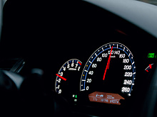 Как работают автомобильные спидометры и почему они нас обманывают
