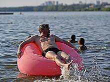 Россиян предупредили об опасности купания в пресных водоемах